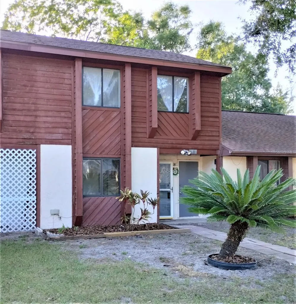 6831 Magnolia Pointe Circle Orlando FL 32810