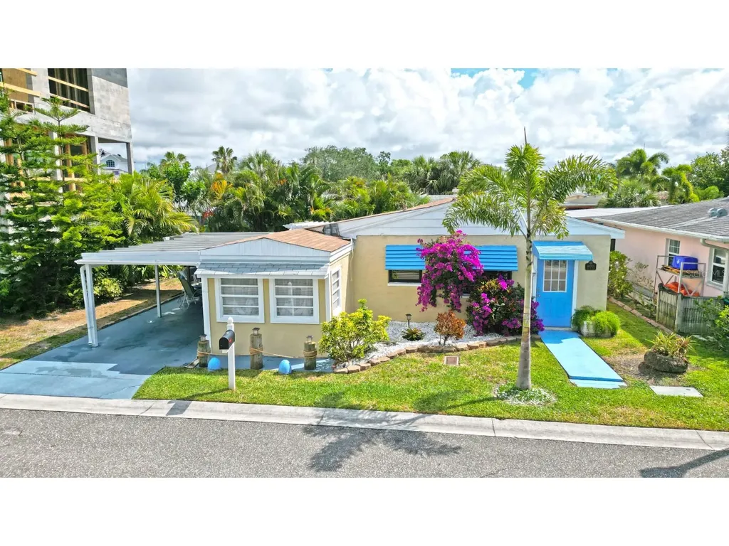 18005 3rd Street E Redington Shores FL 33708