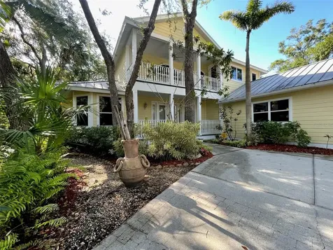 1697 Eagle Nest Court Sarasota FL 34232
