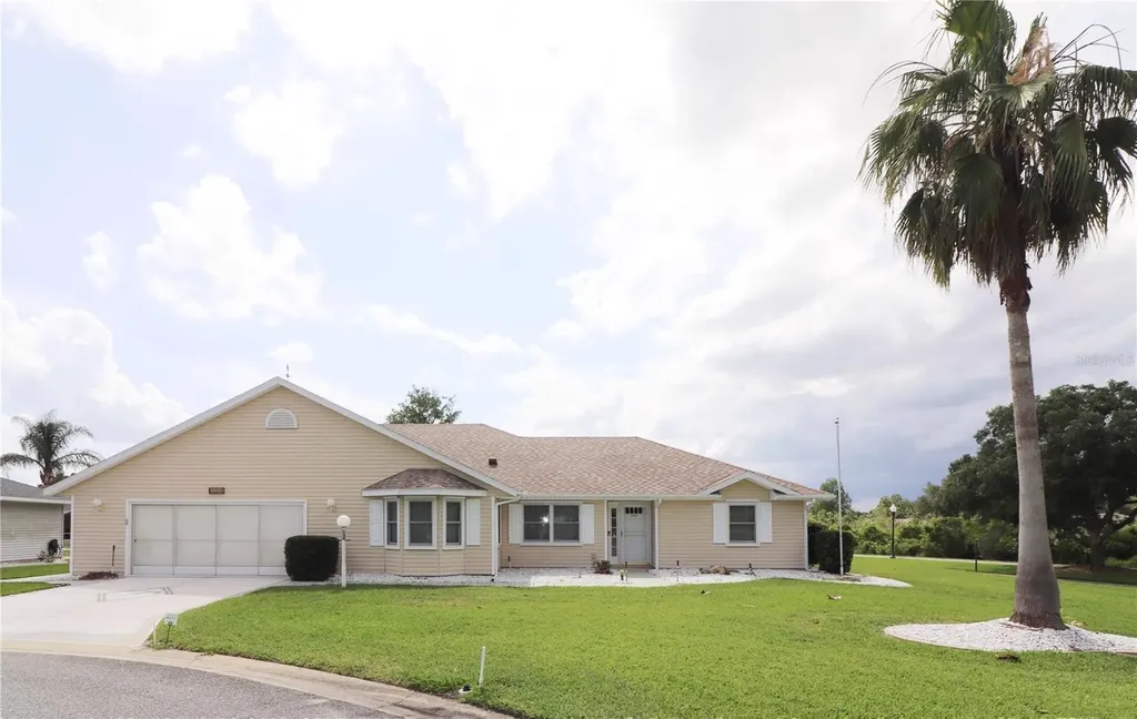 21529 Queen Anne Court Leesburg FL 34748