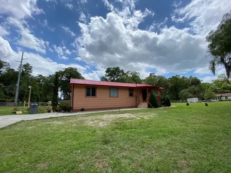 1200 W Beresford Avenue Deland FL 32720