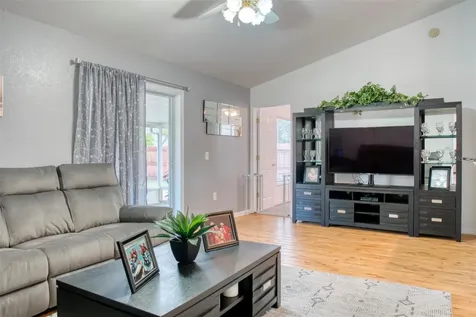 4207 Red Bird Avenue Saint Cloud FL 34772