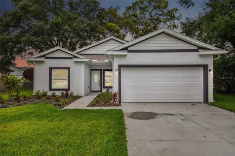 5939 12th Street Zephyrhills FL 33542