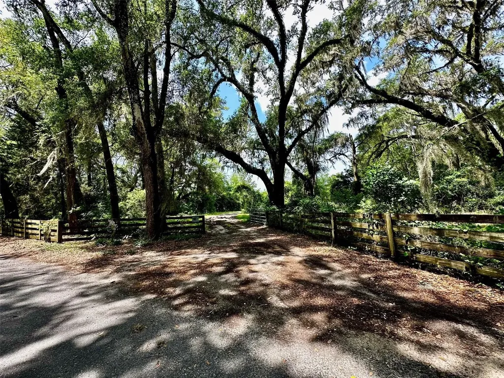 3556 SW 202nd Street Newberry FL 32669