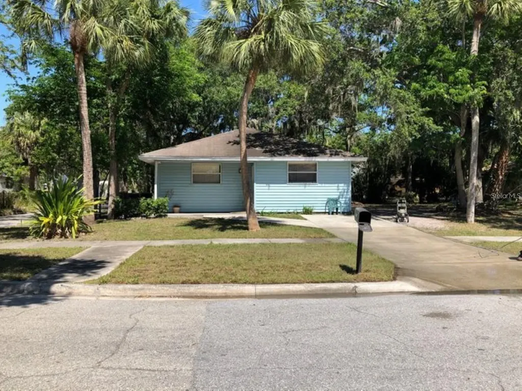 3058 Palmadelia Avenue Sarasota FL 34234