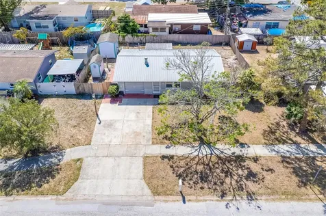 5272 68th Street N St Petersburg FL 33709
