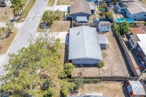 5272 68th Street N St Petersburg FL 33709