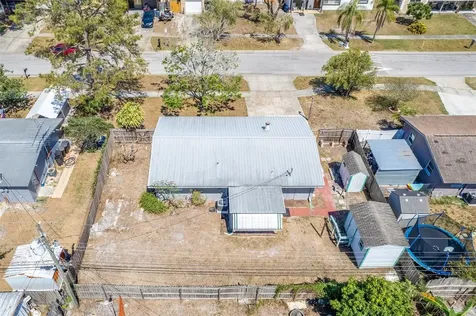 5272 68th Street N St Petersburg FL 33709