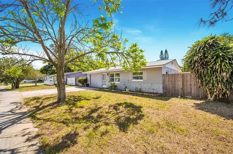 5272 68th Street N St Petersburg FL 33709