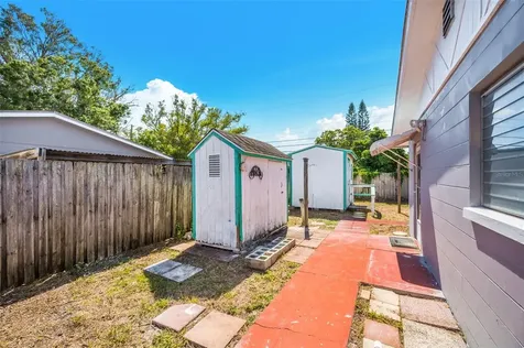 5272 68th Street N St Petersburg FL 33709