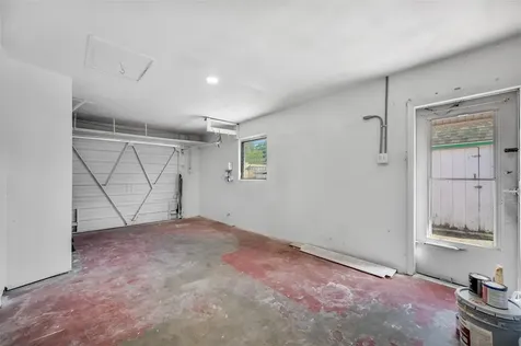 5272 68th Street N St Petersburg FL 33709