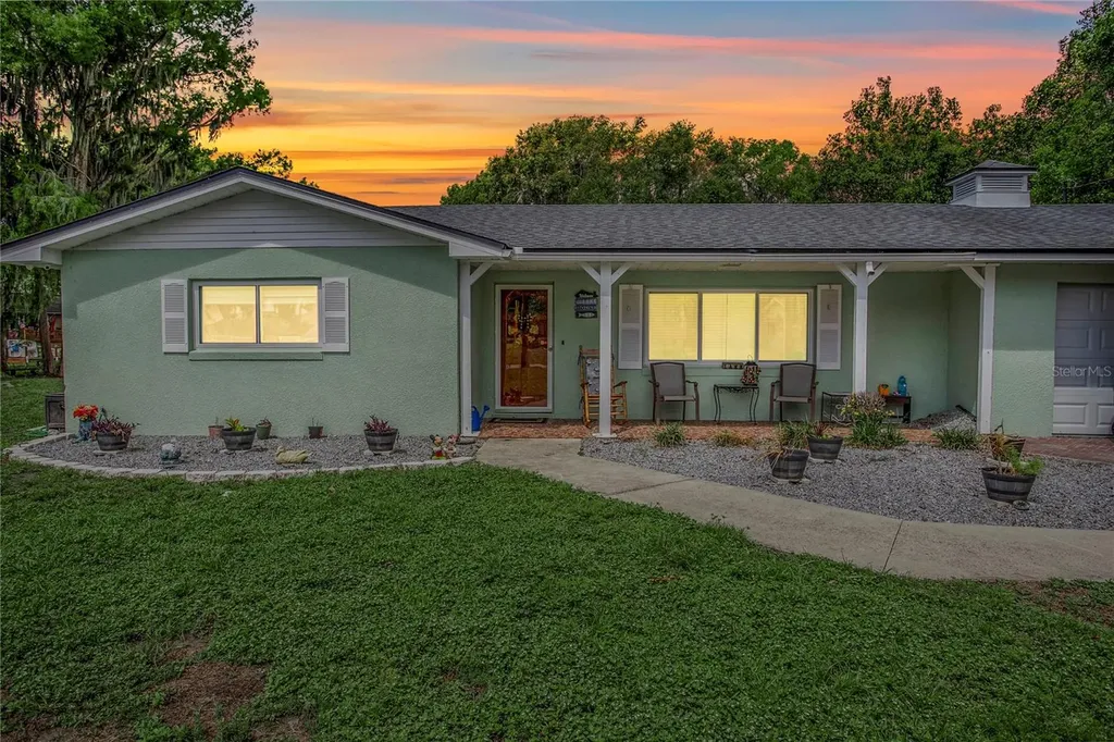 220 Magnolia Circle Eustis FL 32726