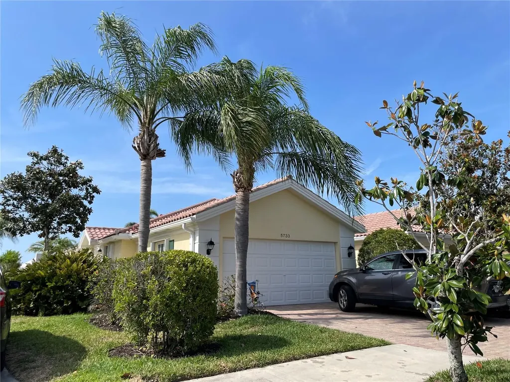 5733 Tristino Lane Sarasota FL 34238
