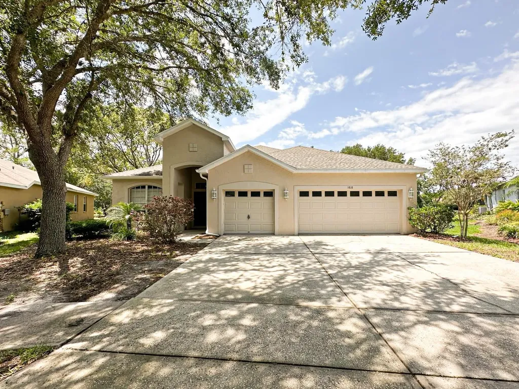 5818 Heronrise Crescent Drive Lithia FL 33547