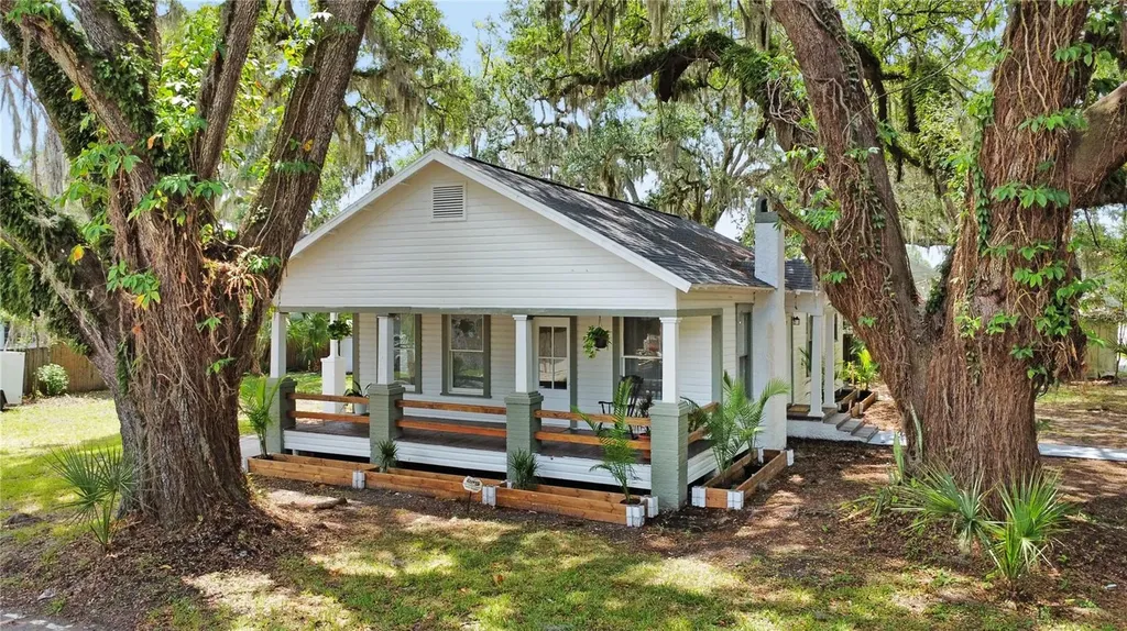 501 E Calhoun Street Plant City FL 33563