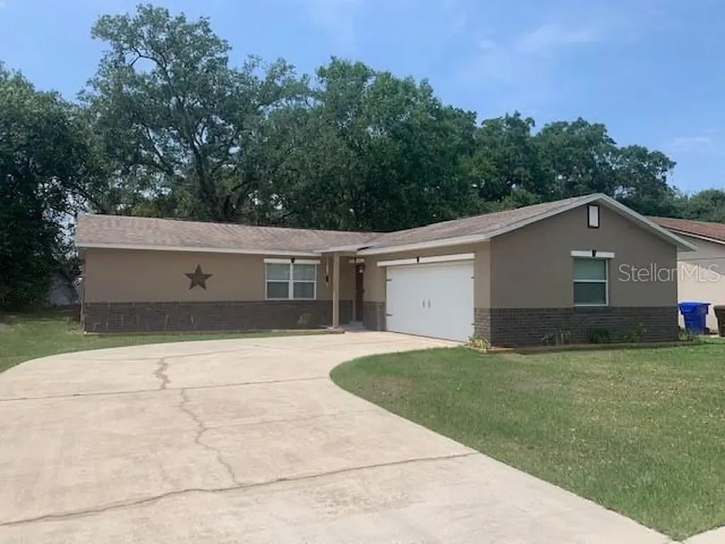 2514 Christine Drive Kissimmee FL 34744
