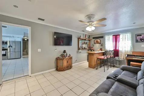 7402 S West Shore Boulevard Tampa FL 33616