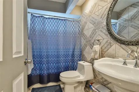 7402 S West Shore Boulevard Tampa FL 33616