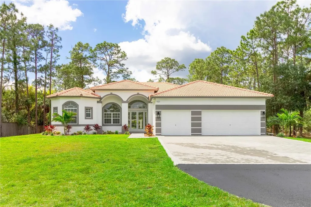 931 8th Street NE Naples FL 34120