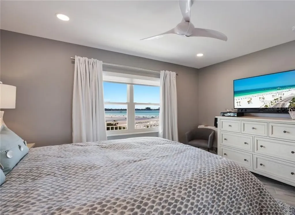 2110 Benjamin Franklin Drive Sarasota FL 34236