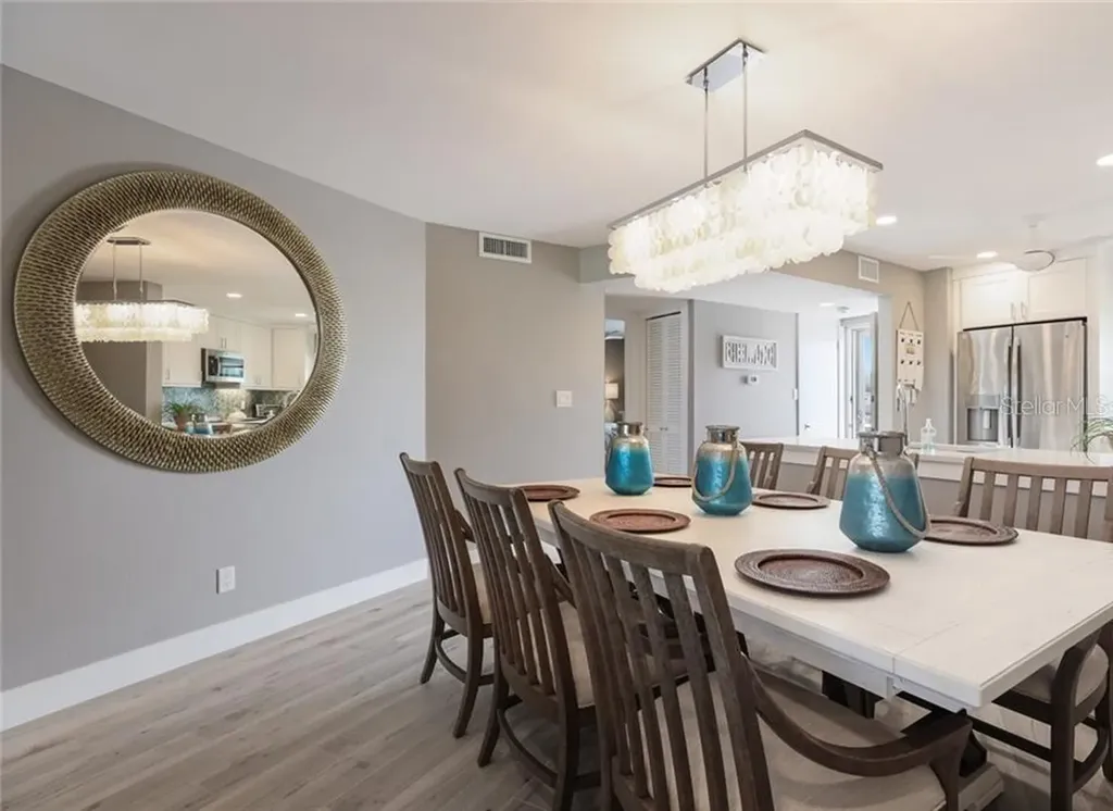 2110 Benjamin Franklin Drive Sarasota FL 34236
