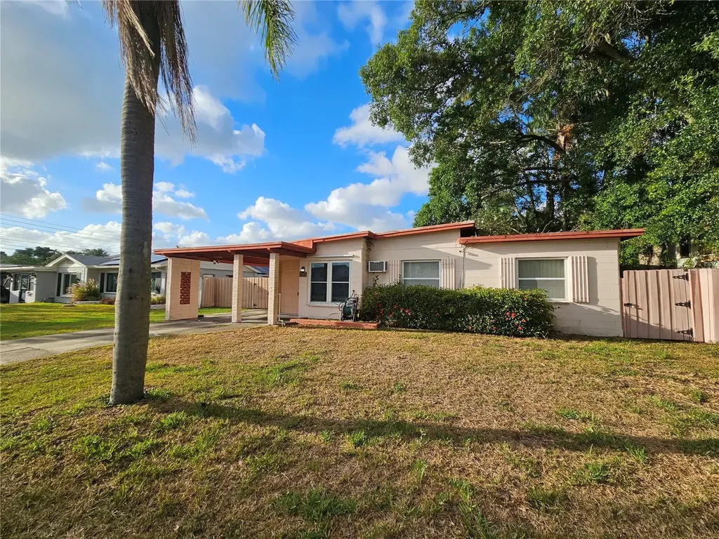 6839 Park Street S South Pasadena FL 33707