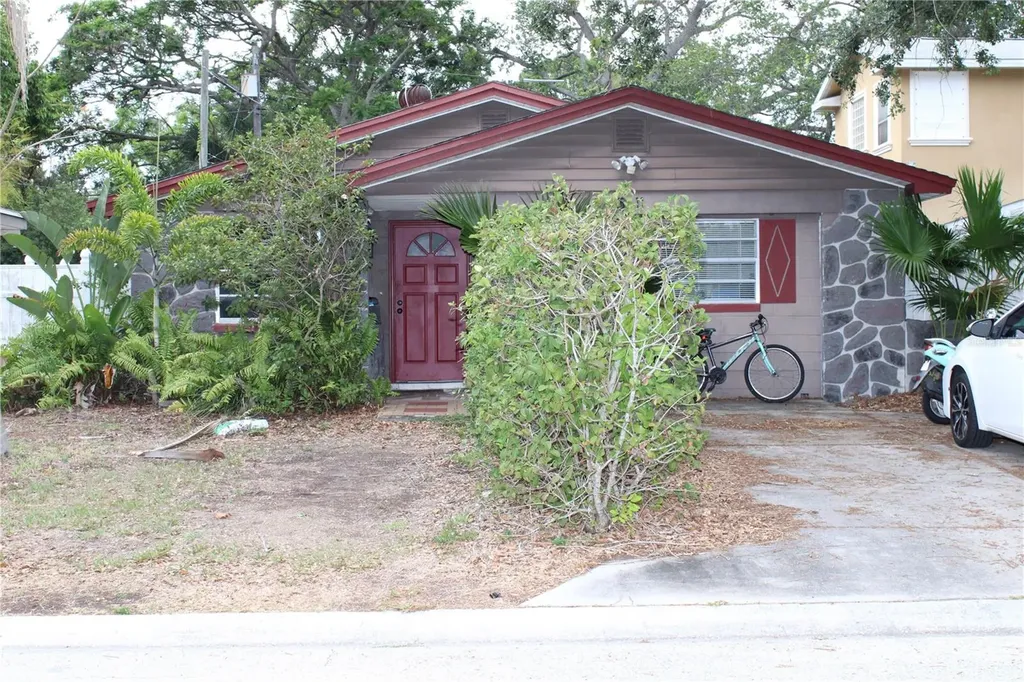 5611 Burlington Avenue N St Petersburg FL 33710