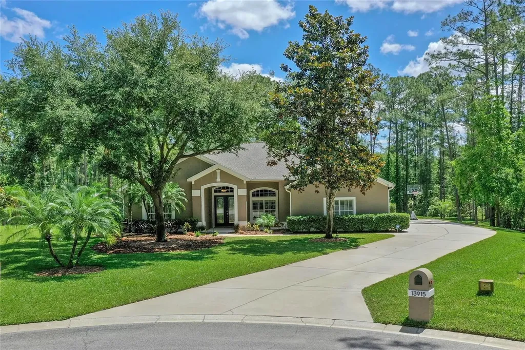 13915 Arbor Glen Court Orlando FL 32832