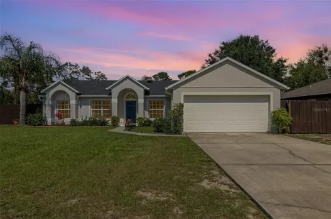 725 Colchester Avenue Deltona FL 32738