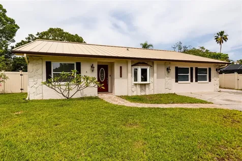2515 Briarwood Court Clearwater FL 33761