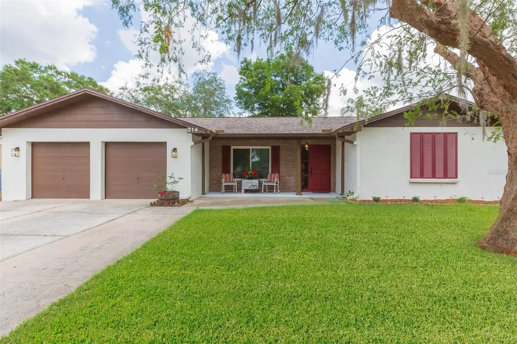 214 Ball Park Avenue Seffner FL 33584
