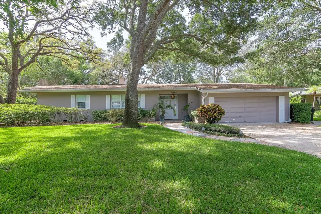 1310 43rd Avenue N St Petersburg FL 33703