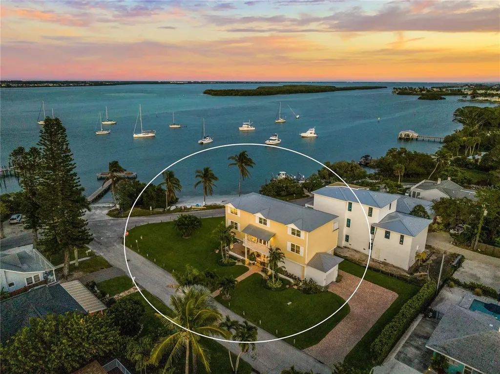 718 Linley Street Longboat Key FL 34228
