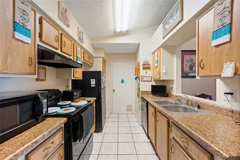 4660 E Eastwind Drive Plant City FL 33566