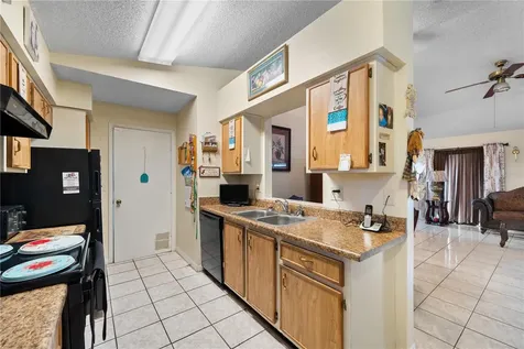 4660 E Eastwind Drive Plant City FL 33566