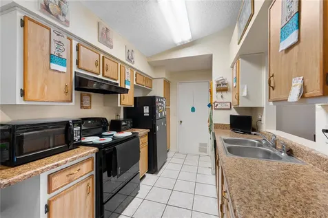 4660 E Eastwind Drive Plant City FL 33566