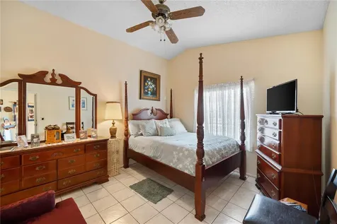 4660 E Eastwind Drive Plant City FL 33566