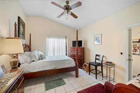 4660 E Eastwind Drive Plant City FL 33566