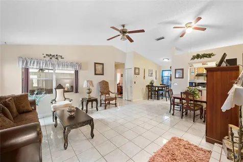 4660 E Eastwind Drive Plant City FL 33566