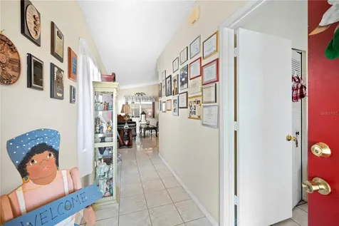 4660 E Eastwind Drive Plant City FL 33566
