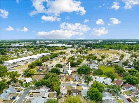 4660 E Eastwind Drive Plant City FL 33566