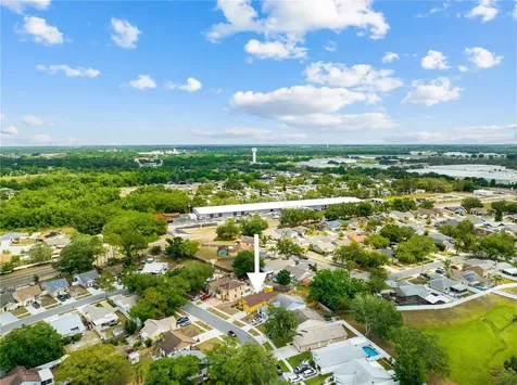 4660 E Eastwind Drive Plant City FL 33566