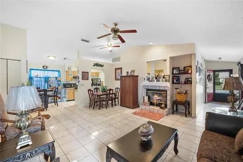4660 E Eastwind Drive Plant City FL 33566