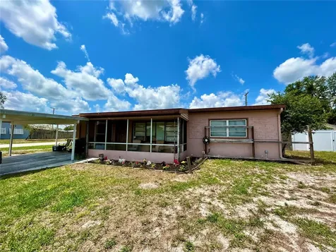 322 Thomas Avenue Frostproof FL 33843