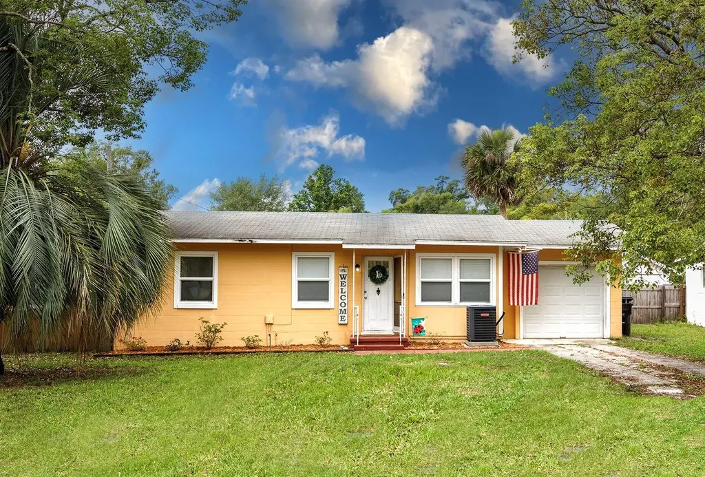 215 N Park Avenue Orange City FL 32763
