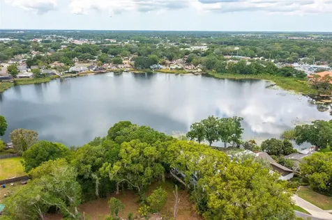 8302 Palma Vista Lane Tampa FL 33614