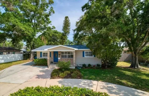 135 48th Avenue N St Petersburg FL 33703