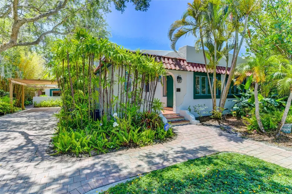 1864 Clematis Street Sarasota FL 34239
