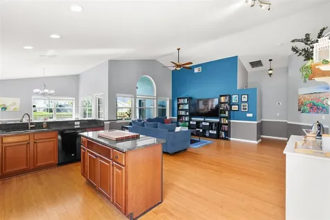 528 Hardwood Circle Orlando FL 32828