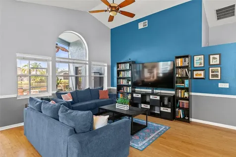 528 Hardwood Circle Orlando FL 32828